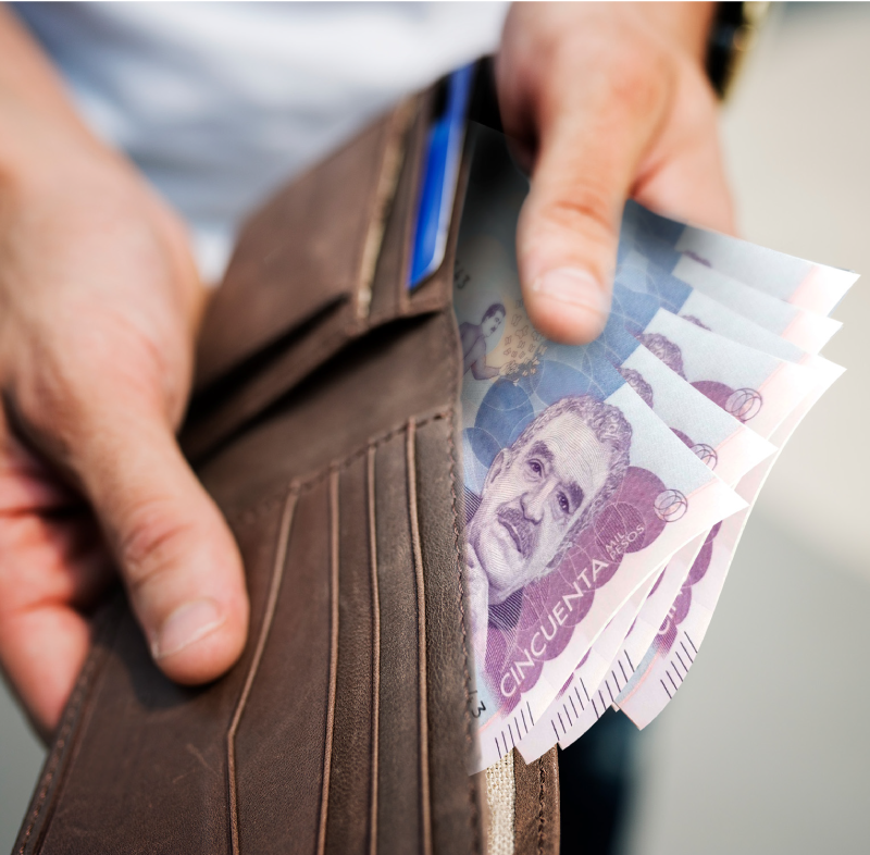 Dinero Colombiano